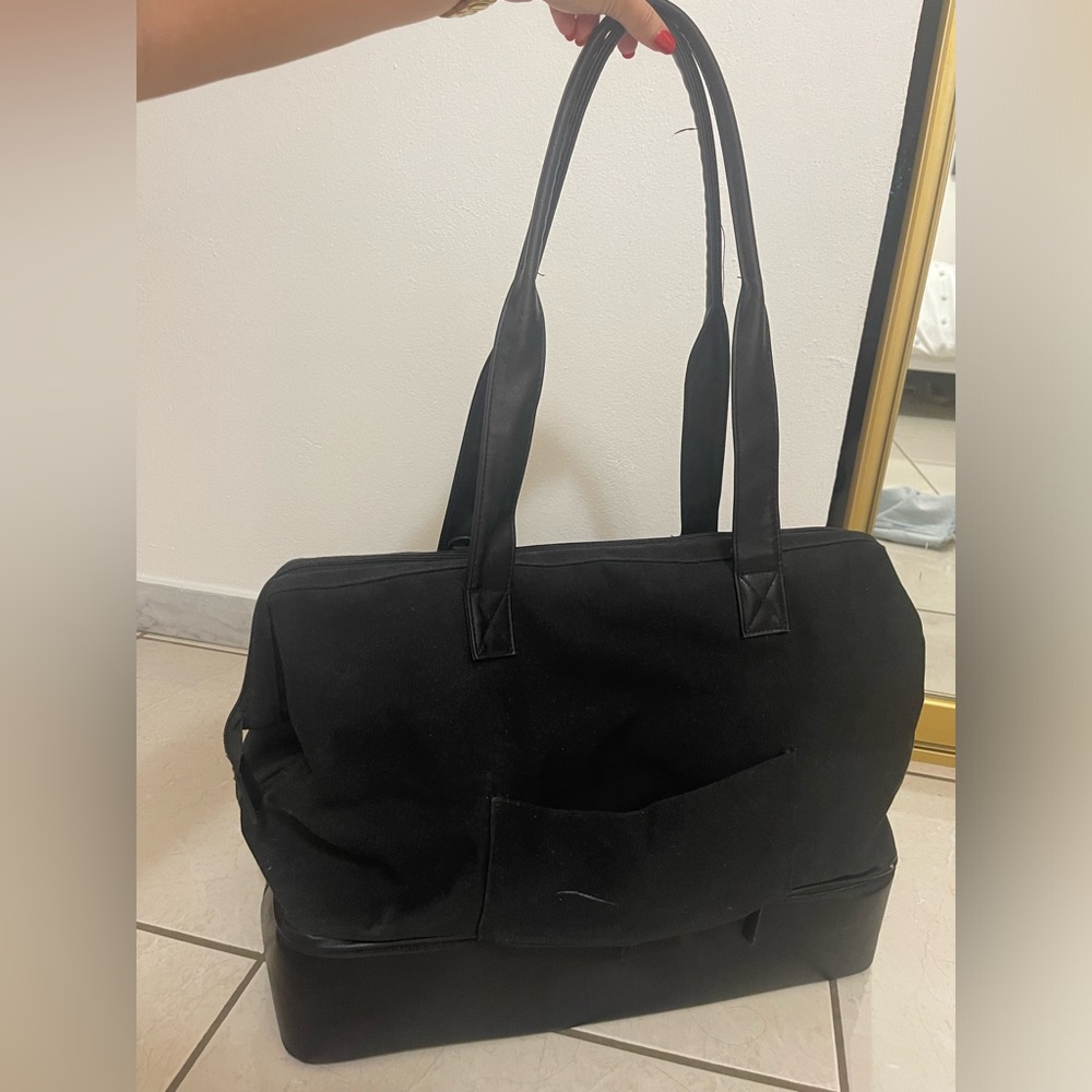 Beis The Convertible Weekender 
in Black